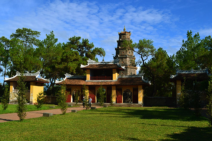 pagode dame céleste ville hue jardin
